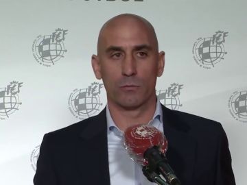 Luis Rubiales, sobre posibles ERTES en el fútbol modesto: "Hay que flexibilizar todos aquellos pagos que han llegado posteriores al coronavirus"