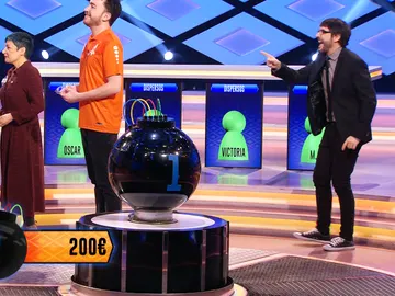El divertido vacile de Juanra Bonet a M. A., de ‘Los dispersos’: “¡Es muy fuerte lo que pone!” El divertido vacile de Juanra Bonet a M. A., de ‘Los dispersos’: “¡Es muy fuerte lo que pone!”