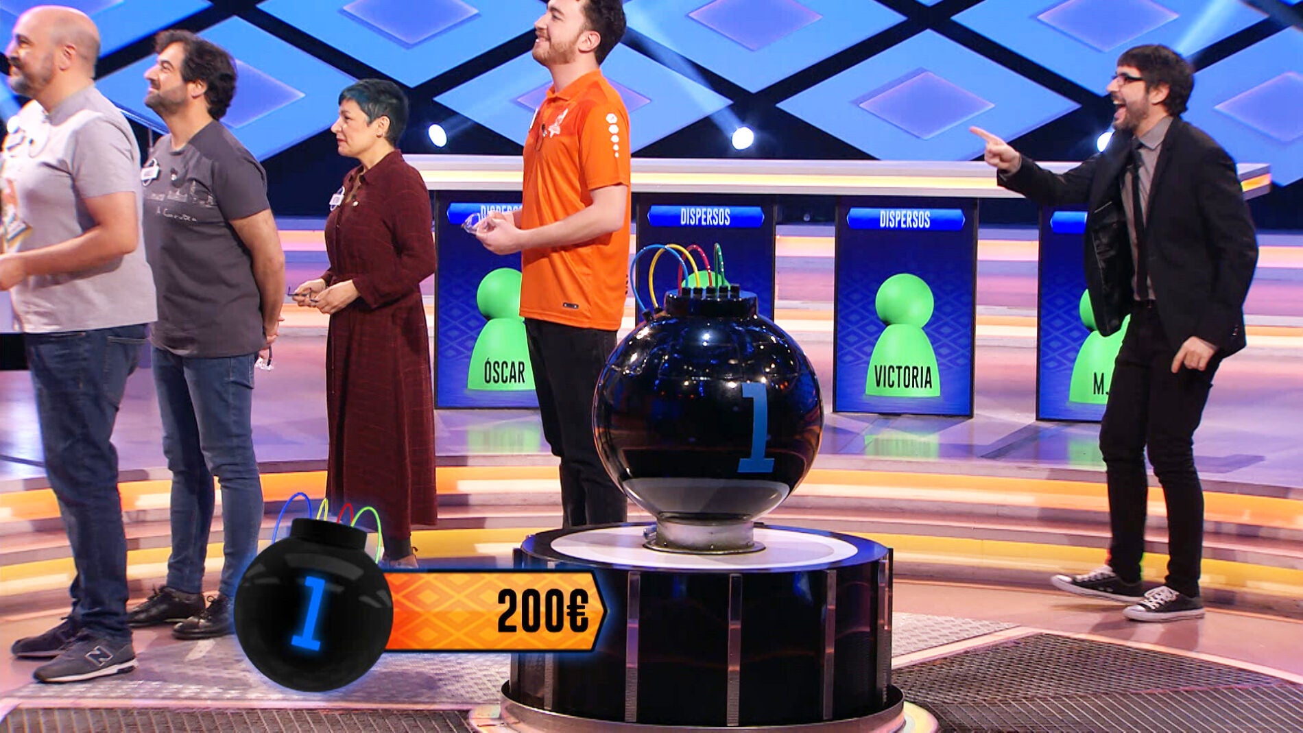 El divertido vacile de Juanra Bonet a M. A., de &lsquo;Los dispersos&rsquo;: &ldquo;&iexcl;Es muy fuerte lo que pone!&rdquo;