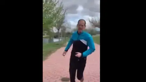 Lamentable actitud de un runner Lamentable actitud de un runner