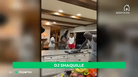 Shaquille O'Neal se monta su propia discoteca en casa con sus hijos durante el confinamiento por coronavirus Shaquille O'Neal se monta su propia discoteca en casa con sus hijos durante el confinamiento por coronavirus