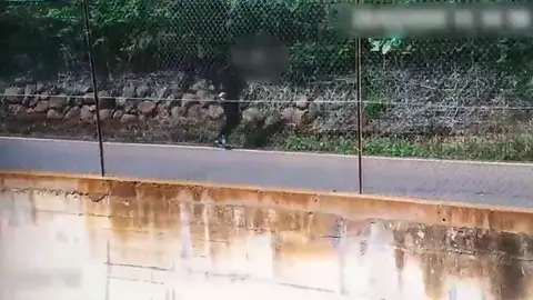 Detenido tras lanzar al interior de una cárcel de Tenerife un paquete con drogas y tres móviles Detenido tras lanzar al interior de una cárcel de Tenerife un paquete con drogas y tres móviles