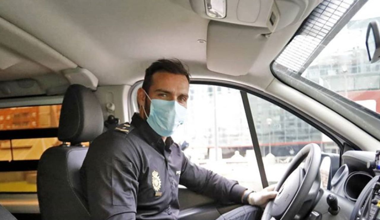 Saúl Craviotto patrullando la ciudad