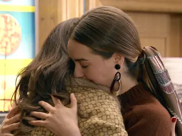 Luisita da un gran paso en su distante relación con Amelia Luisita da un gran paso en su distante relación con Amelia