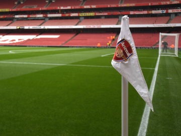 El Emirates Stadium, estadio del Arsenal, con las gradas vacías