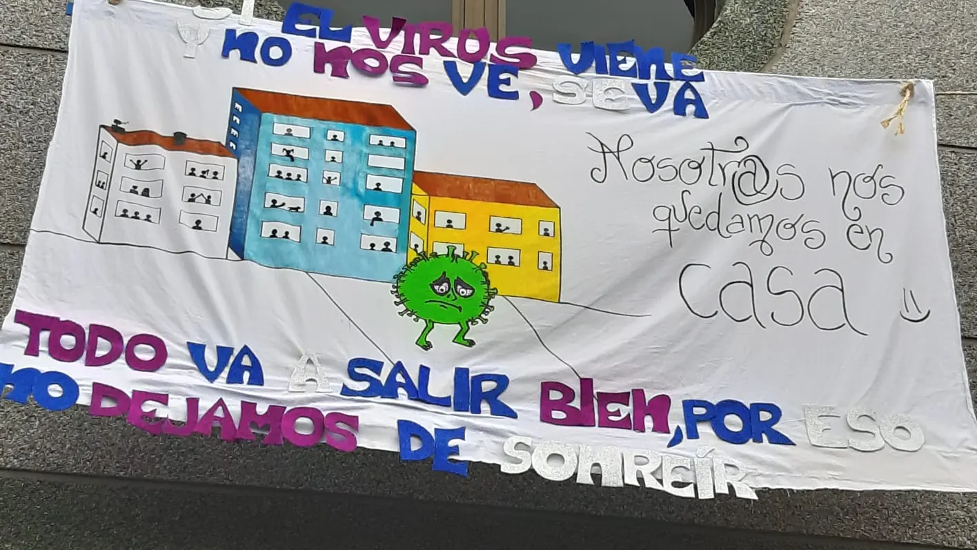Pancarta de menores con medidas judiciales en Canarias Pancarta de menores con medidas judiciales en Canarias