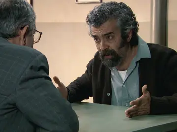 Curtis, acorralado pide desesperadamente ayuda a Quintero Curtis, acorralado pide desesperadamente ayuda a Quintero