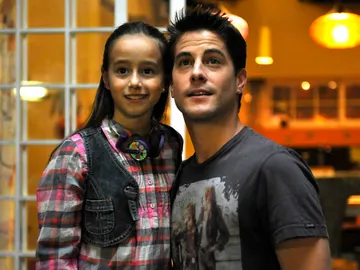 Priscilla Delgado y Luis Fernández en 'Los Protegidos' Priscilla Delgado y Luis Fernández en 'Los Protegidos'