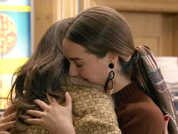 Luisita da un gran paso en su distante relación con Amelia Luisita da un gran paso en su distante relación con Amelia