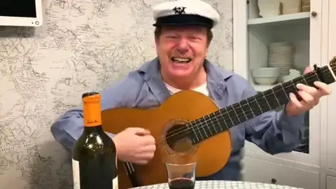 La parodia de Los Morancos durante la cuarentena: "Cuando estoy muy agobiao mi perro me saca a pasear" La parodia de Los Morancos durante la cuarentena: "Cuando estoy muy agobiao mi perro me saca a pasear"