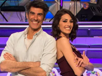 Jorge Fernández y Laura Moure, presentadores de 'La ruleta de la suerte' Jorge Fernández y Laura Moure, presentadores de 'La ruleta de la suerte'
