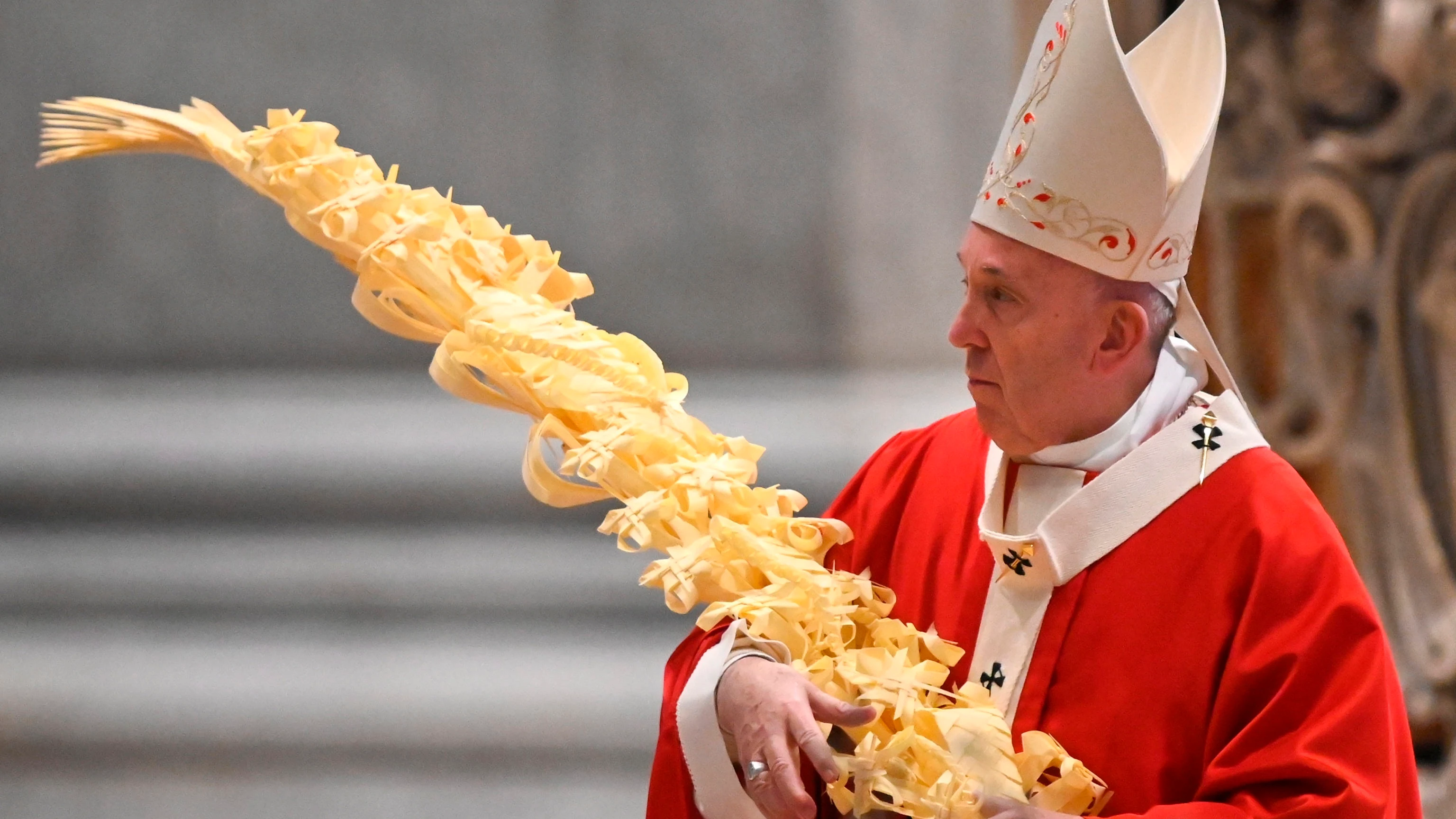 El Papa da comienzo a una insólita Semana Santa sin fieles por la crisis del coronavirus El Papa da comienzo a una insólita Semana Santa sin fieles por la crisis del coronavirus