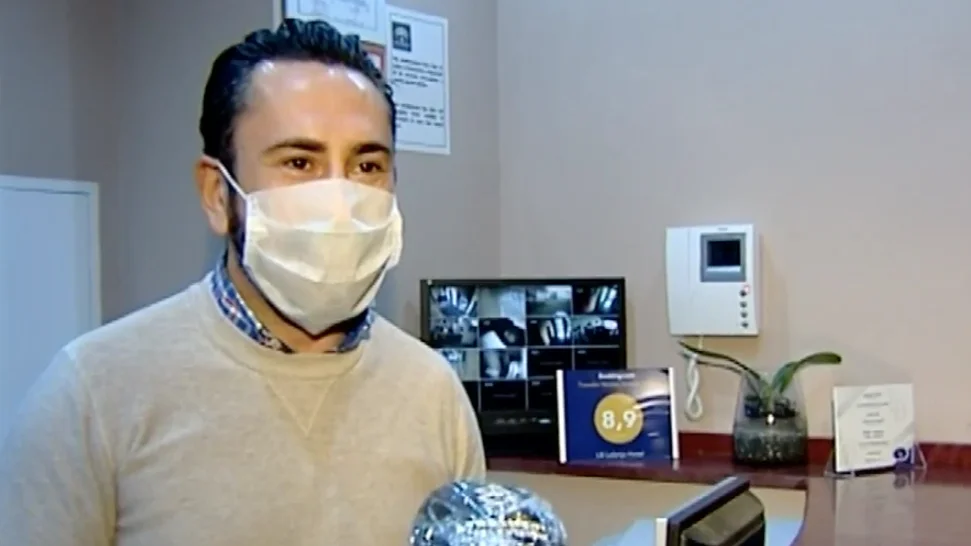 Un hotel cuelga el cartel de completo en pleno confinamiento por el coronavirus Un hotel cuelga el cartel de completo en pleno confinamiento por el coronavirus