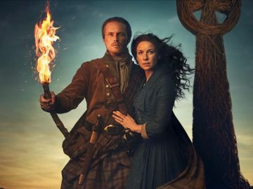 Sam Heughan y Caitriona Balfe en 'Outlander'