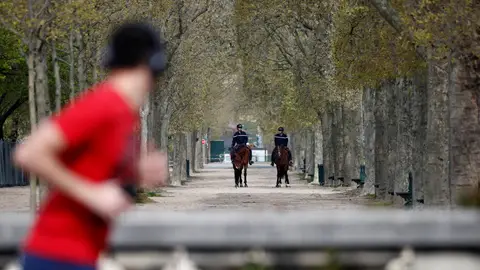 Francia limita el deporte en la calle durante el coronavirus Francia limita el deporte en la calle durante el coronavirus