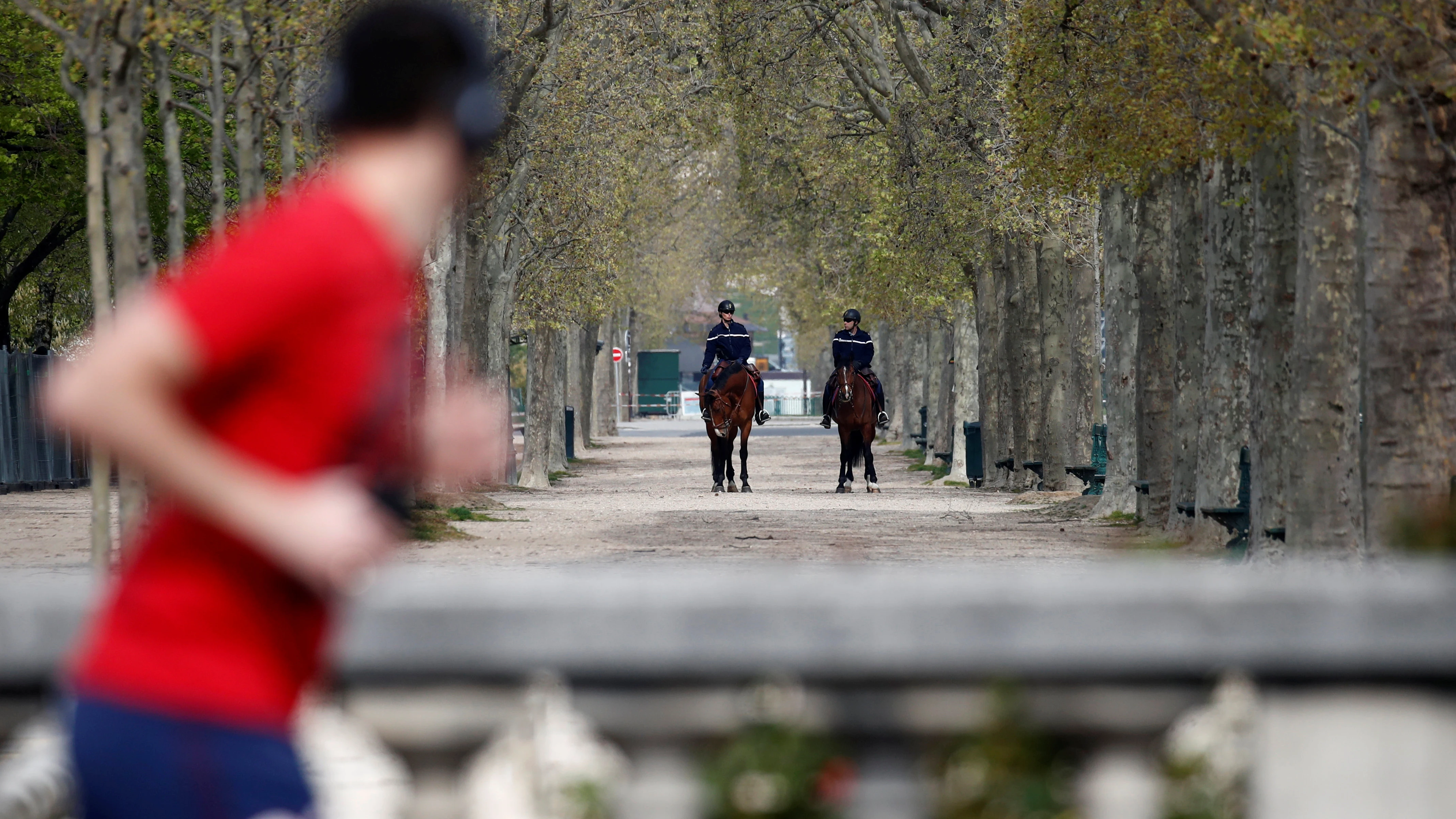 Francia limita el deporte en la calle durante el coronavirus Francia limita el deporte en la calle durante el coronavirus