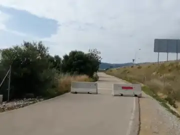 Peñíscola se blinda con bloques de hormigón para impedir la entrada de visitantes en Semana Santa por el coronavirus Peñíscola se blinda con bloques de hormigón para impedir la entrada de visitantes en Semana Santa por el coronavirus