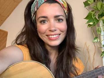 Detalles de la nueva temporada de #Luimelia y un dulce final musical de Carol Rovira durante su directo 'Quédate en casa' de ATRESplayer Detalles de la nueva temporada de #Luimelia y un dulce final musical de Carol Rovira durante su directo 'Quédate en casa' de ATRESplayer