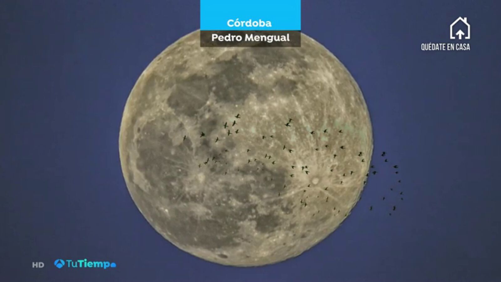 Así se ha disfrutado de la tercera superluna del año desde el confinamiento