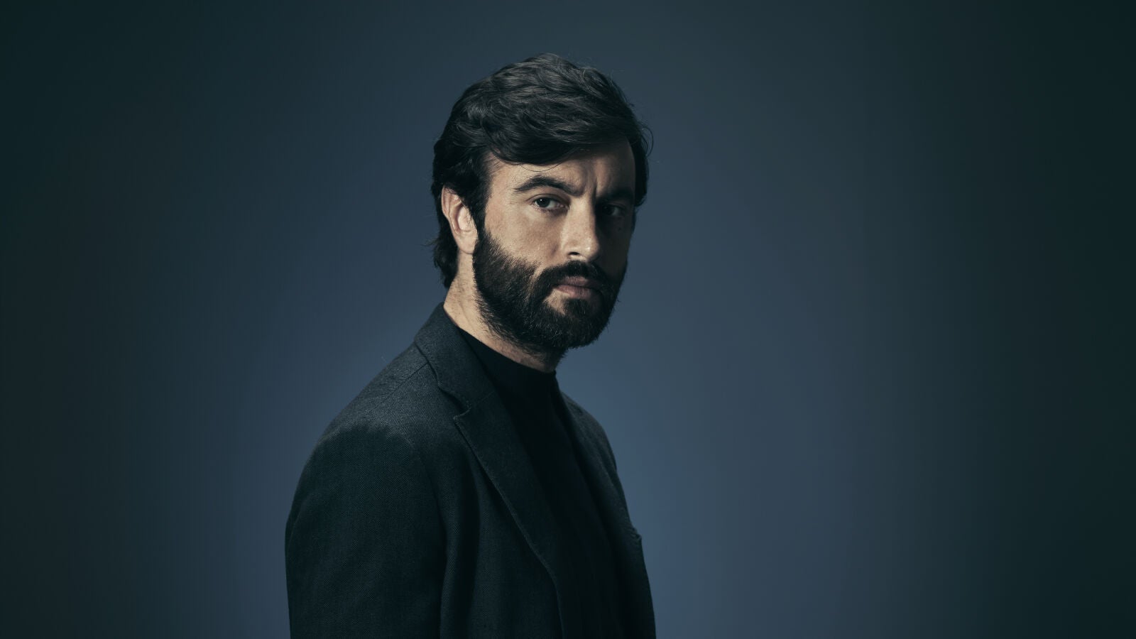 Xavier, interpretado por Javier Rey 