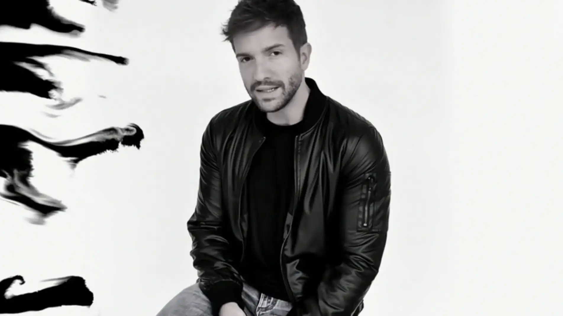 Pablo Albor&aacute;n en el v&iacute;deo de 'Cuando est&eacute;s aqu&iacute;'