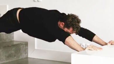 David Bisbal muestra el lado oculto del videoclip casero de 'Si tú la quieres', su tema junto a Aitana