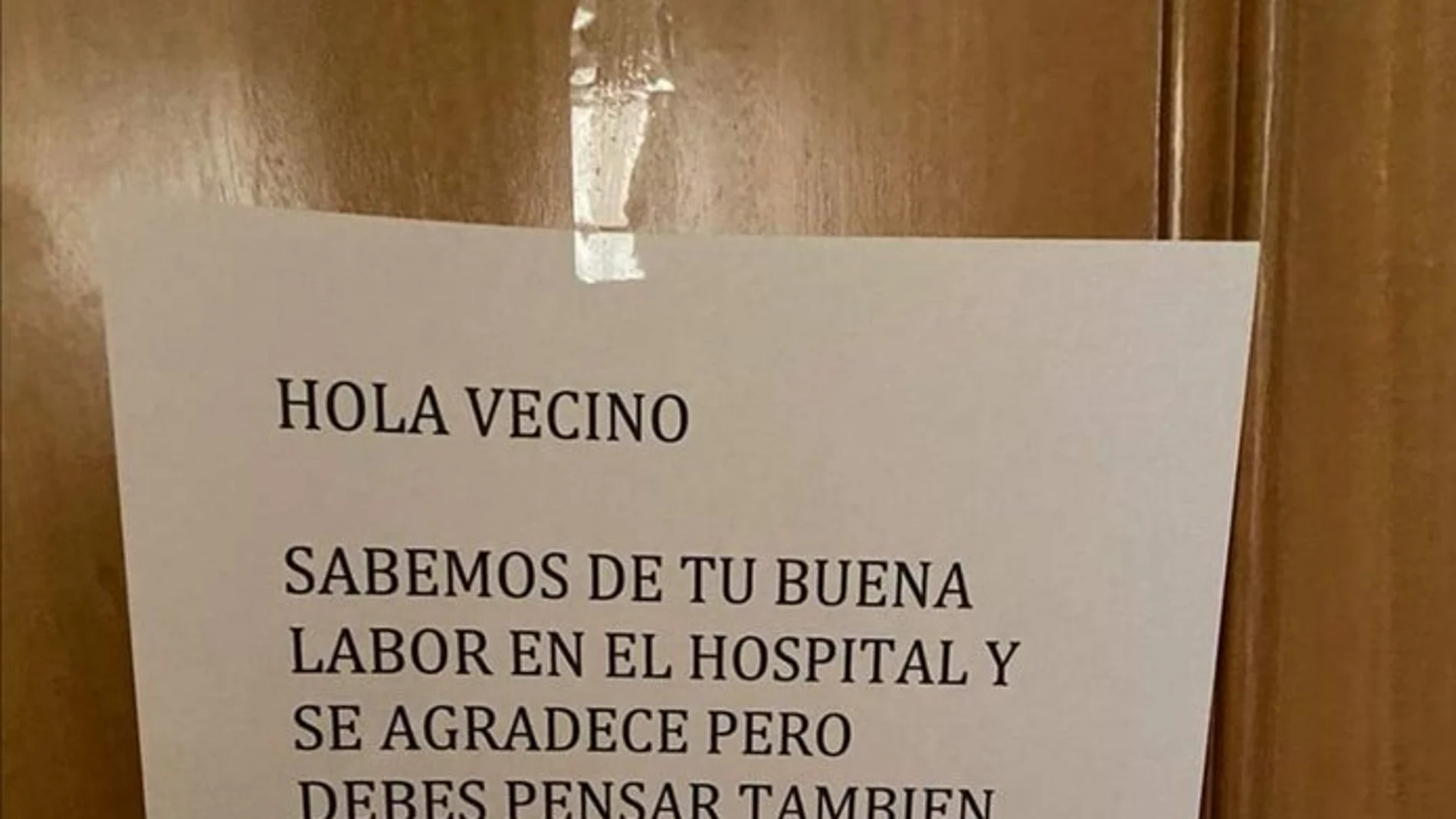 El cartel de un vecino a un médico El cartel de un vecino a un médico