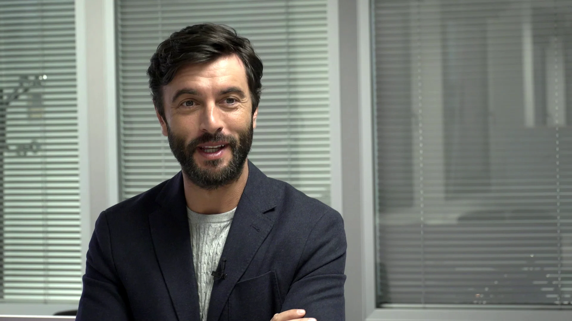 Javier Rey: "'Mentiras' viene a demostrar que todos tenemos algo que ocultar"