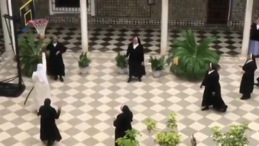 Las monjas de San Leandro dejan las yemas por el baloncesto en tiempos de coronavirus Las monjas de San Leandro dejan las yemas por el baloncesto en tiempos de coronavirus