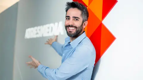 Roberto Leal, tras su confirmación como presentador de 'Pasapalabra': "Vuelvo a un lugar donde fui muy feliz" Roberto Leal, tras su confirmación como presentador de 'Pasapalabra': "Vuelvo a un lugar donde fui muy feliz"