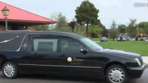 Coche fúnebre. Coronavirus Coronavirus. Coche fúnebre