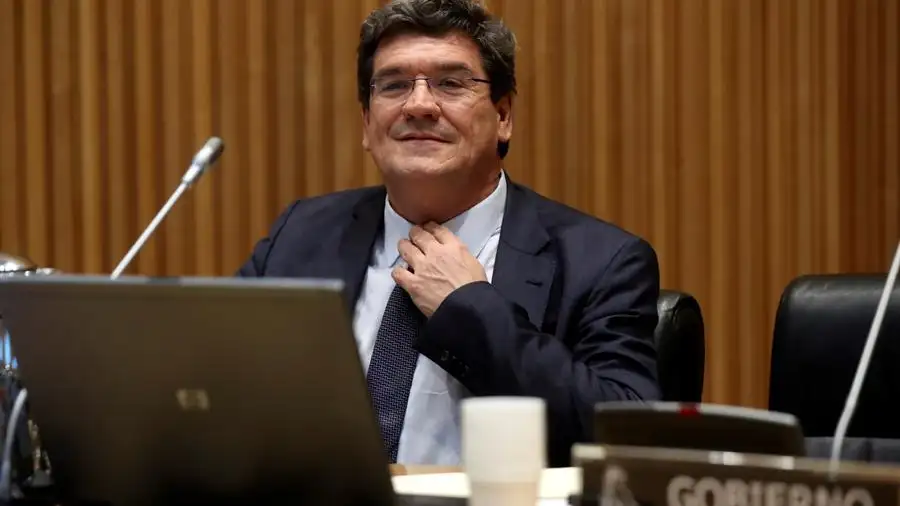 El ministro de Seguridad Social, Jos&eacute; Luis Escriv&aacute;