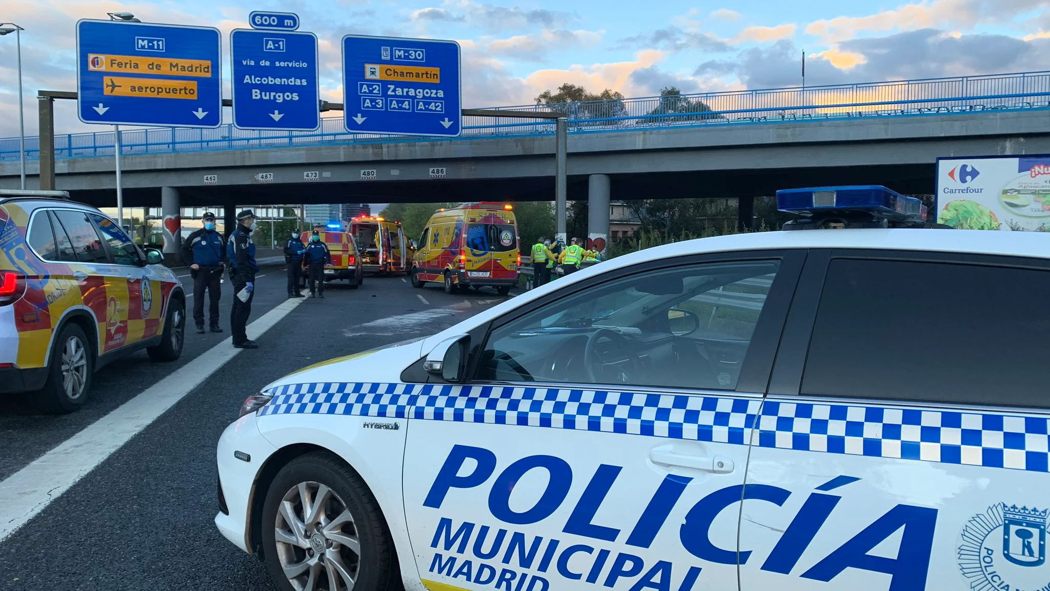Los servicios de emergencias en el lugar del accidente Los servicios de emergencias en el lugar del accidente