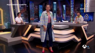 El estiloso y socorrido look de Nuria Roca para lucir tras la cuarentena