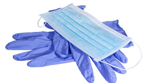 Mascarilla y guantes