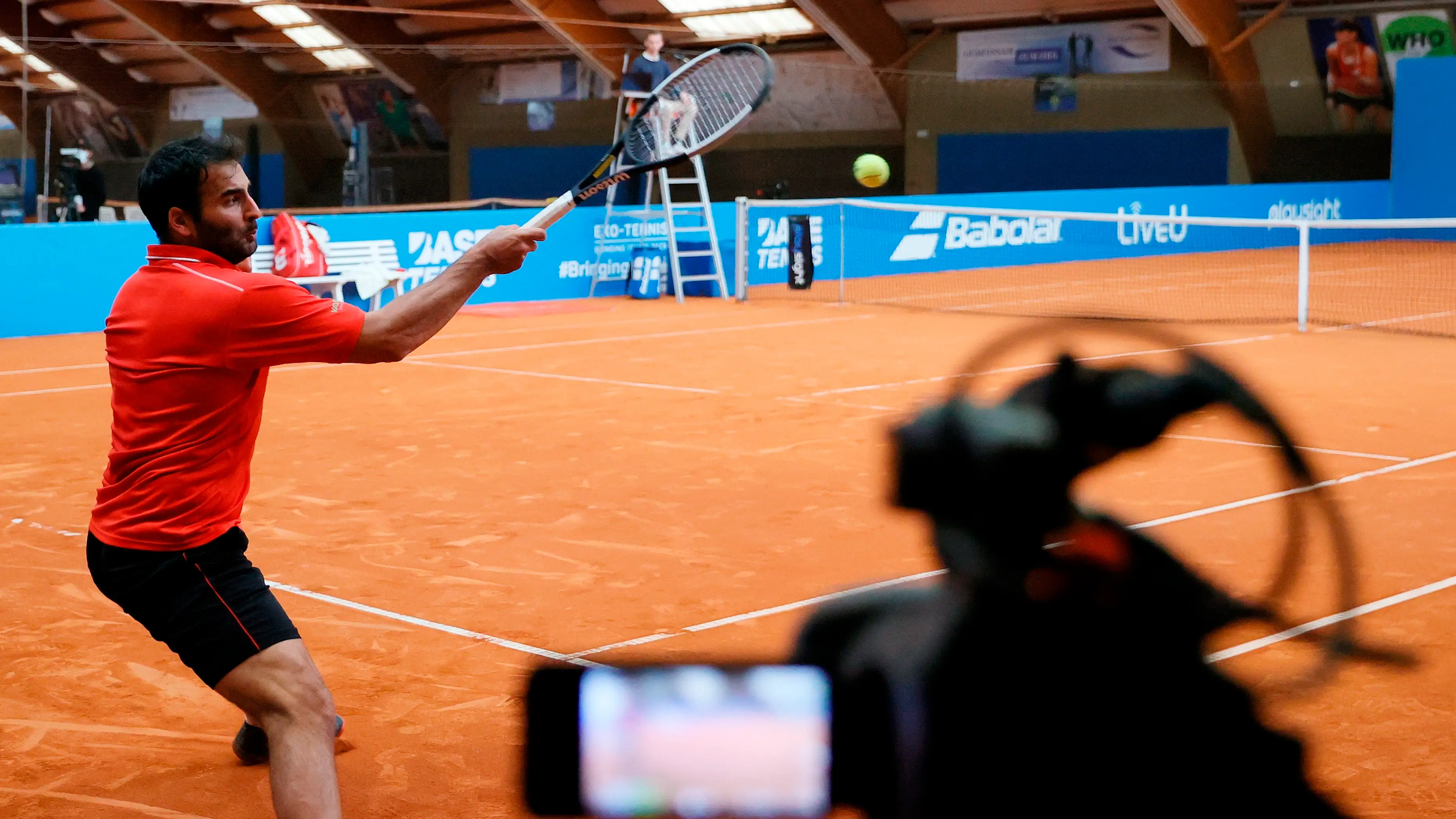 As&iacute; podr&iacute;an ser los partidos de tenis cuando se reanuden tras el coronavirus