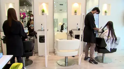 Cómo pedir cita en la peluquería y qué medidas contra el coronavirus deben tener a partir de hoy Cómo pedir cita en la peluquería y qué medidas contra el coronavirus deben tener a partir de hoy