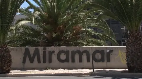 Detenido un hombre en Miramar (Tenerife) por apuñalar a su mujer delante de sus tres hijos Detenido un hombre en Miramar (Tenerife) por apuñalar a su mujer delante de sus tres hijos
