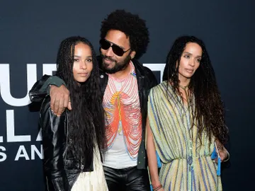 Zoe Kravitz con sus padres Lenny Kravitz y Lisa Bonet Zoe Kravitz con sus padres Lenny Kravitz y Lisa Bonet