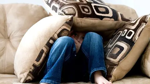 Niño con ansiedad Niño con ansiedad