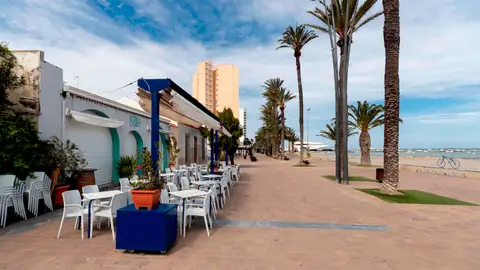 Terraza cerrada de un restaurante de Santiago de la Ribera, Murcia, durante el estado de alarma Terraza cerrada de un restaurante de Santiago de la Ribera, Murcia, durante el estado de alarma