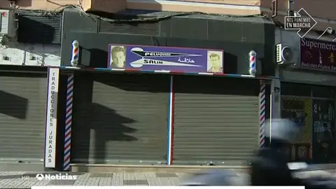Multada una peluquería donde había ocho personas dentro, gente esperando fuera y no atendían con cita previa en plena pandemia del coronavirus Multada una peluquería donde había ocho personas dentro, gente esperando fuera y no atendían con cita previa en plena pandemia del coronavirus