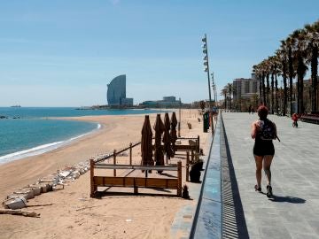 Imagen de recurso de la playa de Barcelona