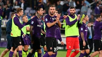 Los jugadores de la Fiorentina, tras un partido