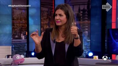 Los dos trucos con el que Nuria Roca de convierte de forma oficial en maga de 'El Hormiguero 3.0'