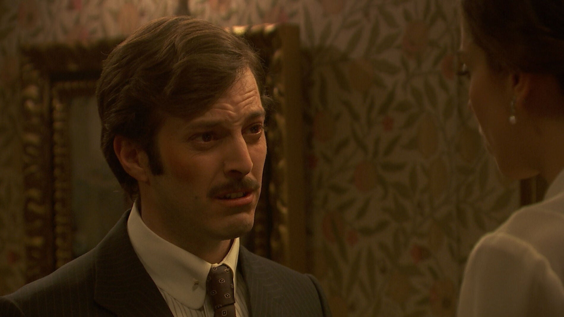 &lsquo;El secreto de Puente Viejo&rsquo;: La dura conversaci&oacute;n entre Ram&oacute;n y Marta con una esp&iacute;a