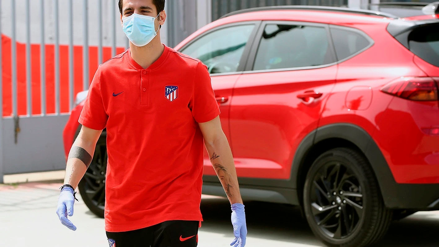 Álvaro Morata, a su llegada a los test de coronavirus Álvaro Morata, a su llegada a los test de coronavirus