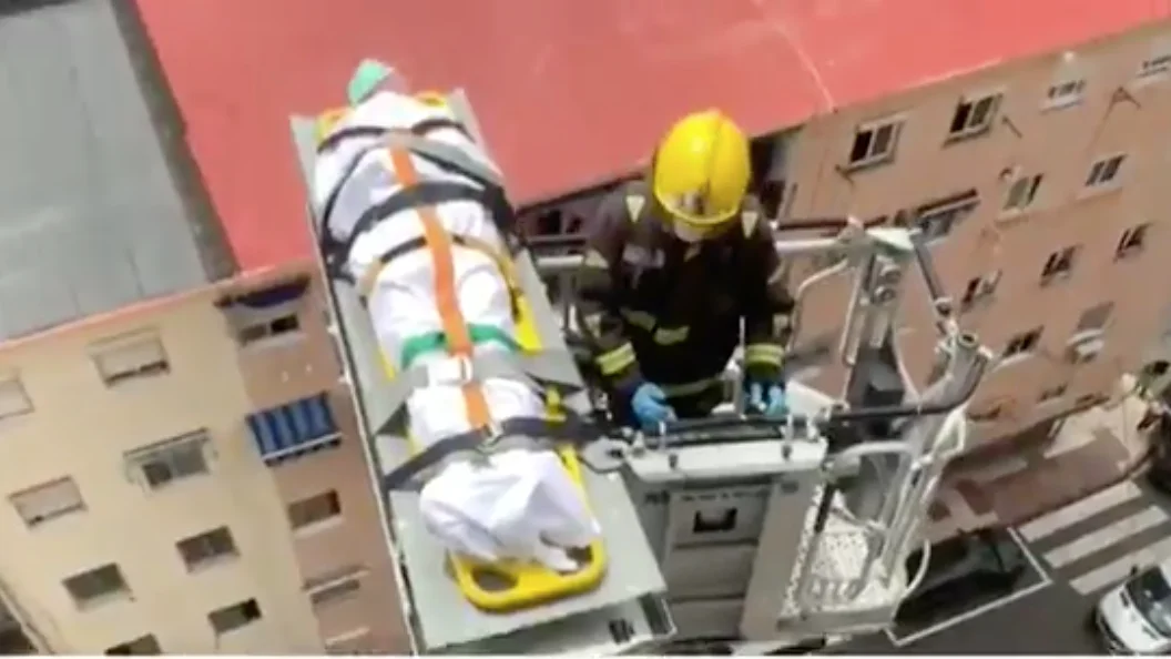 Rescate a un anciano en Málaga Rescate a un anciano en Málaga