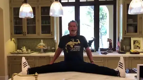 El vídeo viral de Arnold Schwarzenegger y su 'impactante' flexibilidad a los 72 años El vídeo viral de Arnold Schwarzenegger y su 'impactante' flexibilidad a los 72 años