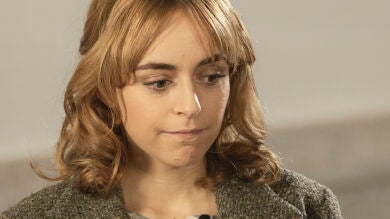 Emotivo adiós con sorpresa: Lucía Caraballo se despide con un vídeo de los sustos de muerte a los actores de 'El secreto de Puente Viejo' 